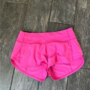 Sonic Pink Lululemon speed up shorts #lululemon #activewear
Size 2